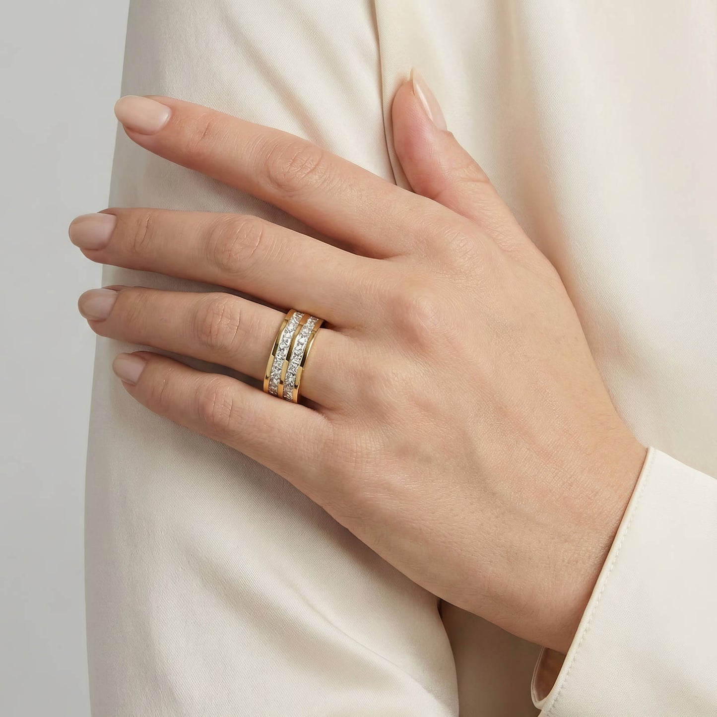 Elovaan Ring Gold Steel (Size 6) | 18K Gold PVD | Waterproof